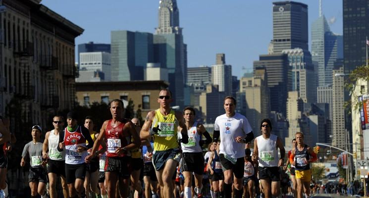 Runners make their way through Queens