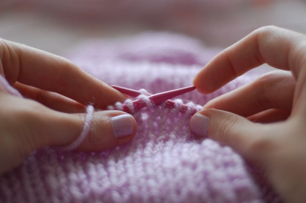 Knitting hands